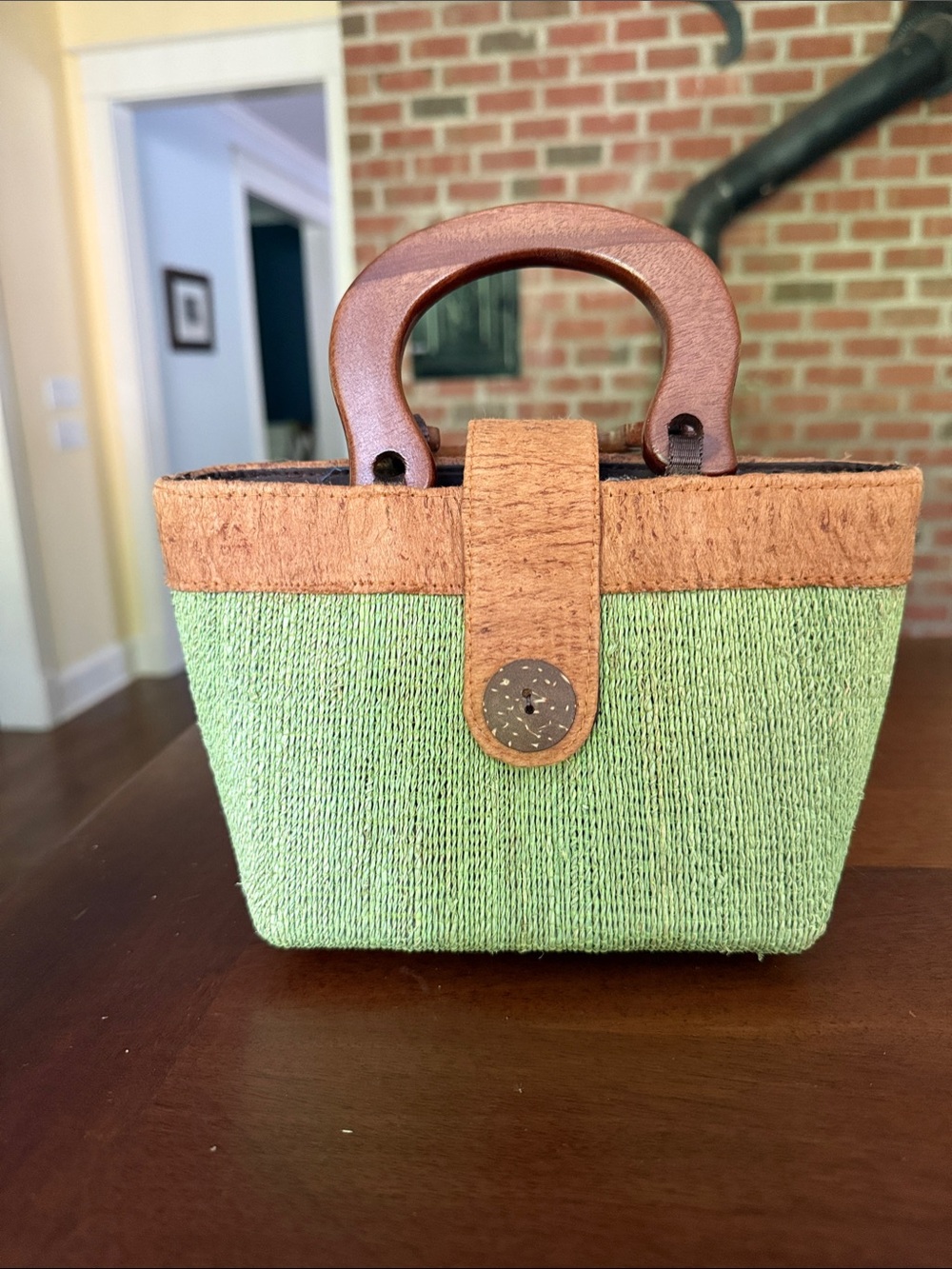 Cute summer straw bag with Wooden Handles